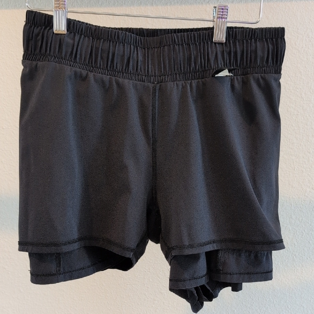 Black Cargo Shorts with Elastic Waistband and Relaxed Fit - Picture 3 of 6